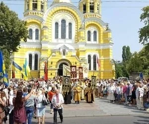 Крестный ход УПЦ КП начал свое шествие