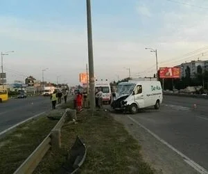 В Киеве вор с пистолетом убегал с места преступления и попал под грузовик