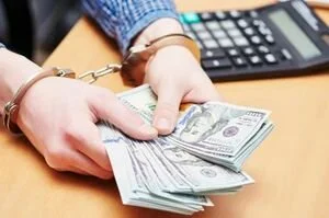 В Житомире офицера Нацгвардии разоблачили на взятке $1000