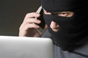 В Хмельницком псевдополицейские вымогали деньги у людей
