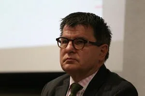 У Зеленского выбор: либо мир с помощью Медведчука, либо пересмотр Минских соглашений, - британский эксперт