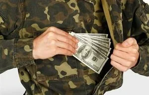 Командующего ротой Нацгвардии поймали на взятке в Харькове