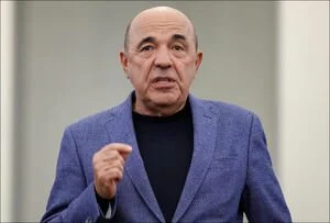 Рабинович потребовал внести постановление о праздновании 9 мая в повестку дня заседания Рады