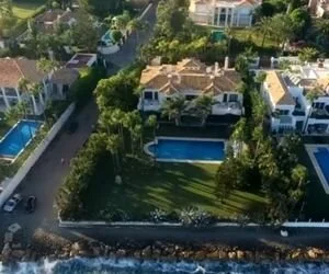 У Порошенко нашли виллу на Средиземном море за €4 млн