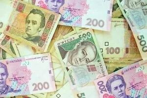 Рева заявил, что средняя зарплата украинцев за полгода выросла до 8101 гривны