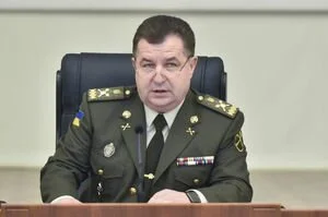 Полторак увеличил зарплаты военнослужащим: кто и сколько будет получать