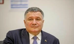 Петицию об увольнении Авакова подписали больше 25 тысяч украинцев: что дальше