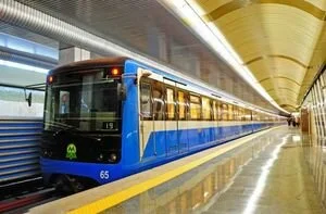 В День защитника Украины в метро закроют несколько станций и продлят режим работы