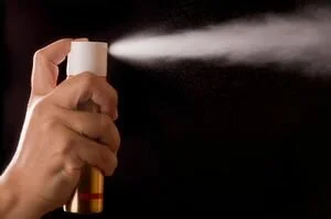 В Чернигове девять детей оказались в больнице из-за распыления газа в школе
