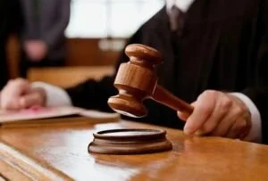 Суд обязал СБУ начать расследование деятельности американских биолабораторий в Украине по обращению Медведчука и Кузьмина