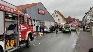 Наезд на толпу людей в Германии: число пострадавших выросло, водителя задержали