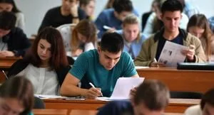 МОН раскритиковали выселение студентов из общежитий из-за коронавируса