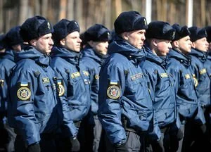 Нацгвардейцы начали охранять инфекционную больницу в Ужгороде
