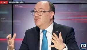 Кацман: Борьбу с коронавирусом надо финансировать зарплатами Коболева и иностранцев из набсоветов