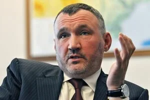 Кузьмин: Окружение Порошенко наживалось на войне, а окружение Зеленского - на коронавирусе