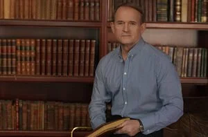 Медведчук: Рост пирамиды ОВГЗ принимает все более угрожающий характер