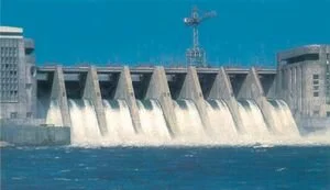 В Узбекистане из-за прорыва дамбы начало затапливать ближайшие населенный пункты