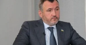 Кузьмин: ОПЗЖ и госсекретарь США поздравили россиян с Днем России. У порохоботов истерика