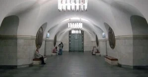 Столичное метро оказалось практически опустевшим в день открытия после карантина