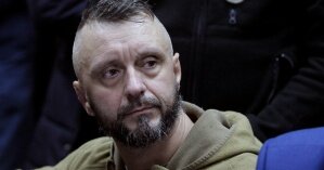 Суд оставил подозреваемого в деле Шеремета под стражей до середины лета