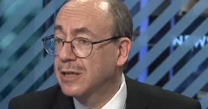 Кацман: Президент страны с мизерными пенсиями должен жить на работе, а не на госдаче