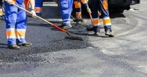 Правительство решило закатать Covid в асфальт