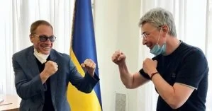 Ван Дамм снял отель в Киеве за 15 000 грн в сутки: с кем актер делит апартаменты и как они выглядят
