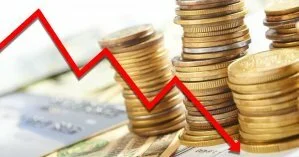Девальвировать или укреплять. Что будет делать Шмыгаль после обрушения ВВП на 11%