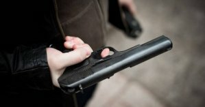 В Николаеве мужчина убил жену, а потом застрелился
