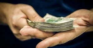 В Кировоградской области организованная группировка вымогала у заключенных деньги, угрожая расправой их родственникам