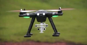 В Киеве рецидивист пытался переправить на дроне в СИЗО пакет с наркотиками