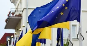 В Евросоюзе заявили, что помогут Украине стать ближе, но евроинтеграции пока не будет