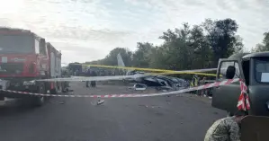 Крушение самолета под Харьковом: Зеленский запретил учебные полеты на Ан-26, а Кабмин минутой молчания почтил погибших (видео)