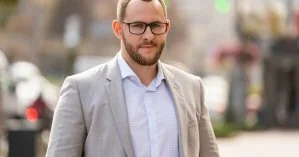 Марчевский: Украинская власть борется за территории и ей абсолютно плевать на людей