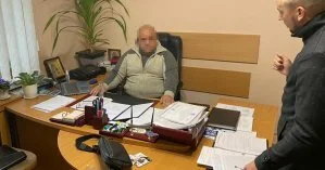 Двое сотрудников Госпродпотребслужбы вымогали деньги за успешное проведение экспертиз