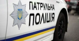 В Черновцах копы спасли мужчину, который хотел облить себя бензином и поджечь