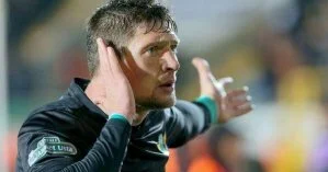 Известный футболист вызвал зрителя на разборки