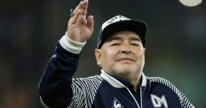 В Аргентине начали расследование смерти Марадоны и допросили медсестру