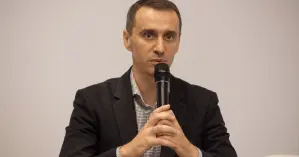 Ляшко заявил, что возможность платной вакцинации Минздрав пока не рассматривал