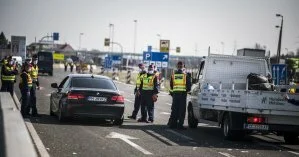 Франция возобновила сообщение с Британией, которую начали изолировать из-за COVID-