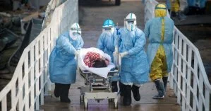 В Калифорнии больных COVID-19 начали размещать в часовнях и сувенирных лавках из-за нехватки больничных коек