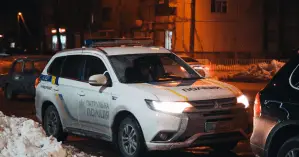 В Днепре водитель Porsche переехал ногу патрульному и скрылся с места ДТП: фото