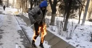 В Херсоне сирота, у которого Паливода забрал землю, совершил акт самосожжения под зданием Госгеокадастра