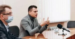 Кабмин утвердил слугу народа и бывшего шоумена Скичко на должность главы Черкасской ОГА