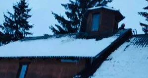 Во Львовской области взорвалась, а после сгорела часовня: фото