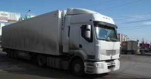 В Полтавской области трагически погиб водитель фуры: его раздавило кузовом